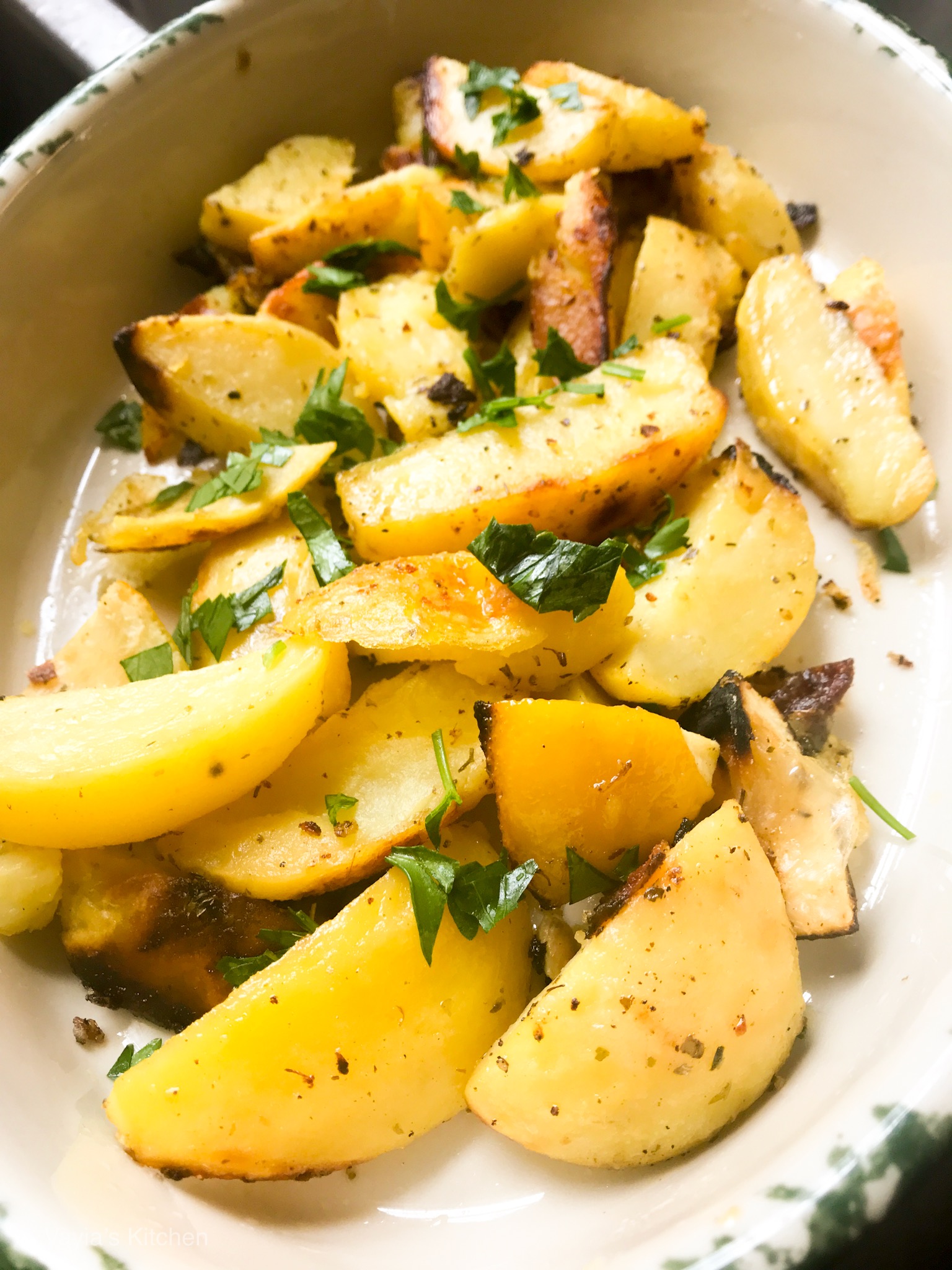 Greek Style Lemon Roasted Potatoes - Vayia's Kitchen